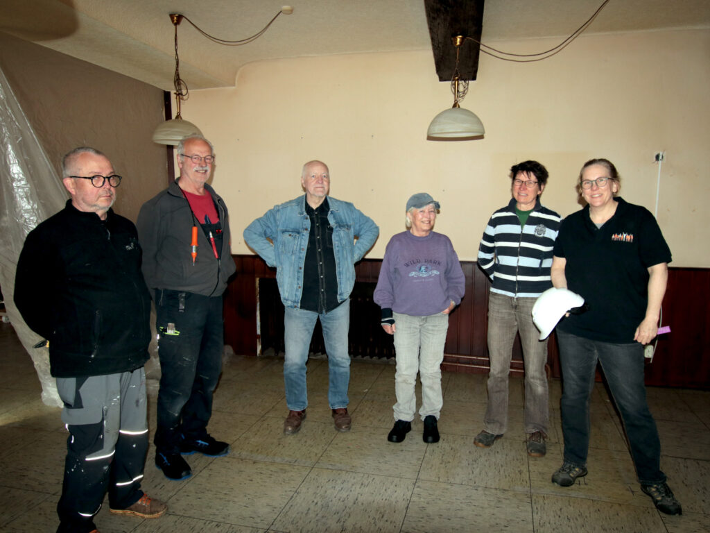 Das Team am ersten Bautag im Konzerthaus Harff